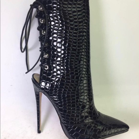 Heel boot - Picture 2 of 8